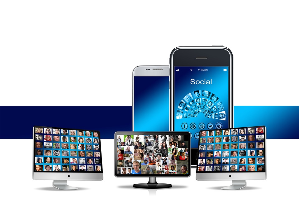 How to tell if phone camera is hacked